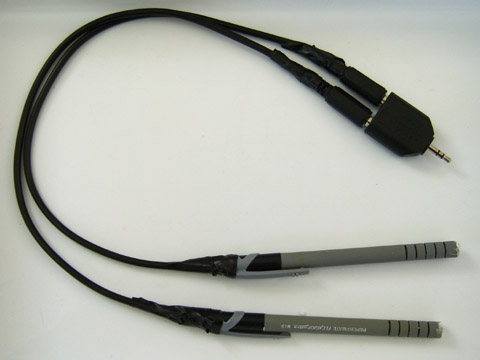 Mics using splitter to combine two into stereo